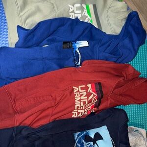 Lot of (4) Under Armour Boys Hoodies - size YS and 7